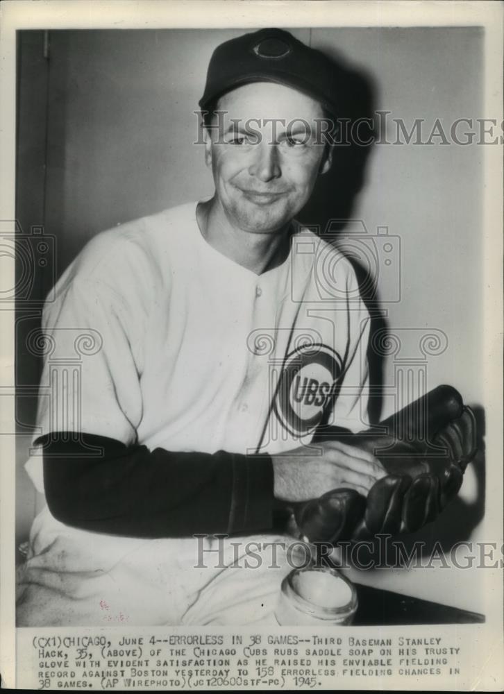 1945 Wire Photo Baseball-Stanley Hack, Cubs Third baseman errorless in 38 games - Historic Images