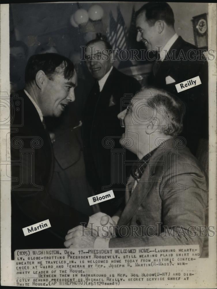 1943 Wire Photo President Roosevelt was welcomed home by the representatives - Historic Images