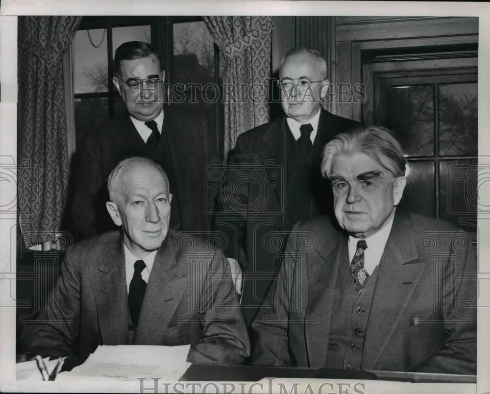 1951 Press Photo John L. Lewis of UAW & Anthracite Operators Meeting Washington - Historic Images