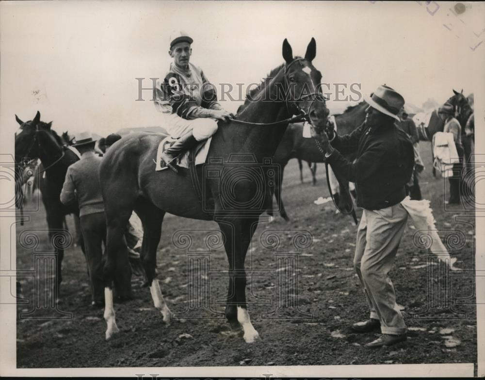 1936 Press Photo R Morris on Siam won race at Harve De Grace Maryland track - Historic Images