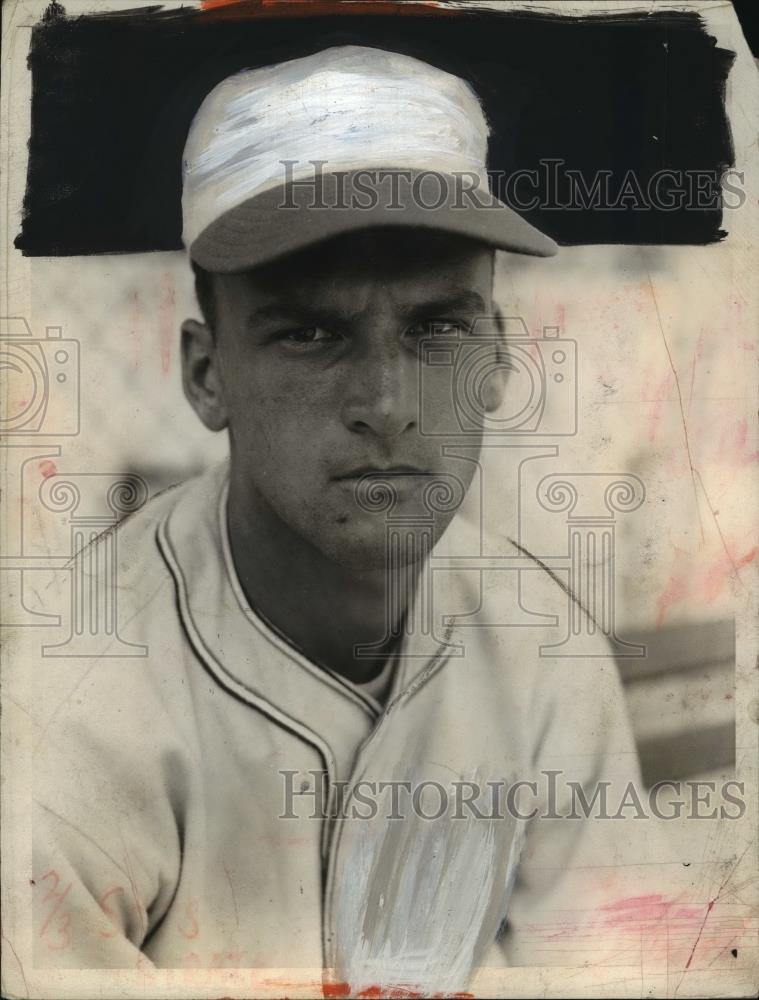 1937 Press Photo Ed Miller of Cinncinati baseball team - net26614 - Historic Images