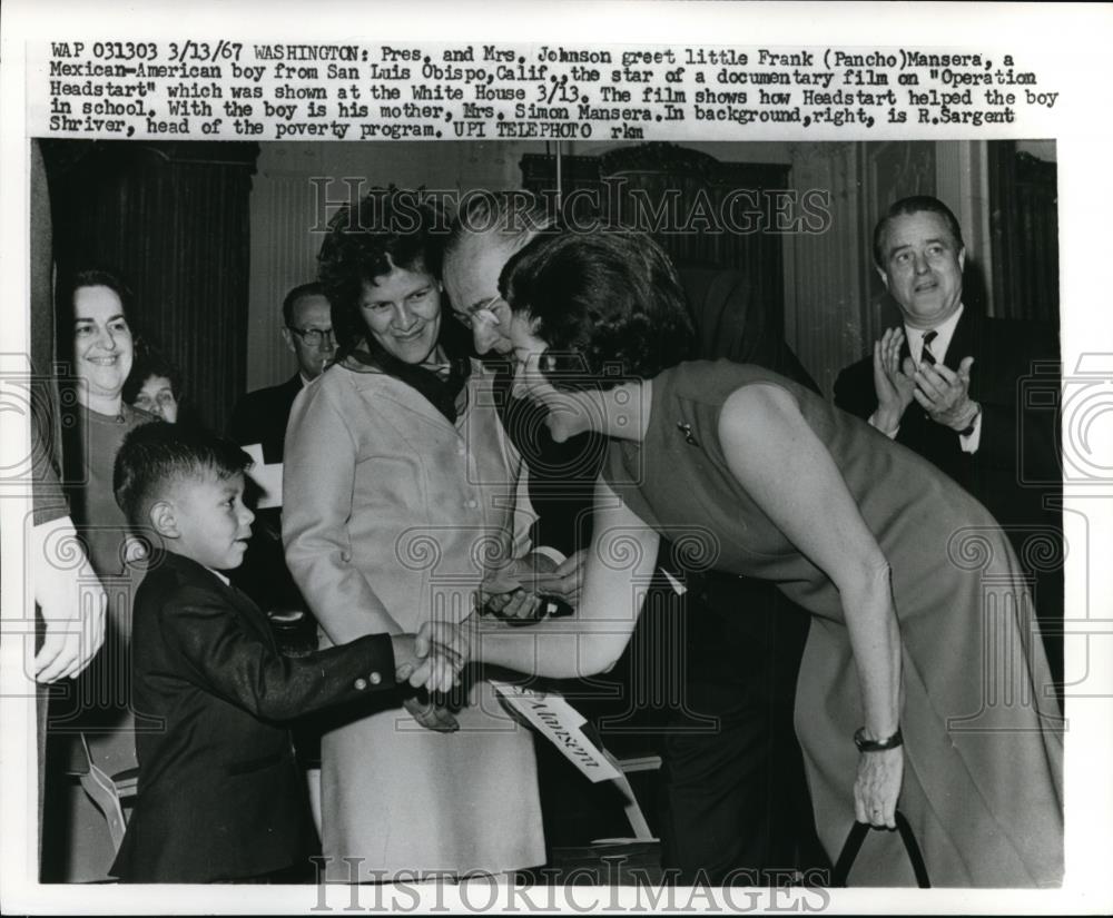 1967 Press Photo President & First Lady Johnson at "Operation Headstart" Showing - Historic Images