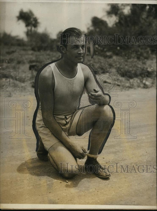 1927 Press Photo Levett trains for cross country run from LA to NYC - net27932 - Historic Images