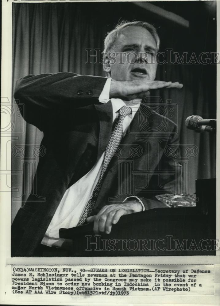 1973 Press Photo Secretary of Defense James R. Schlesinger speaks on legislation - Historic Images