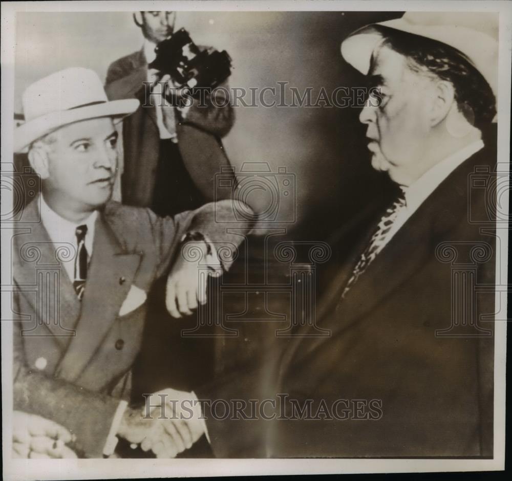 1947 Press Photo John L. Lewis of United Mine Workers Greeted by Dwight Green - Historic Images