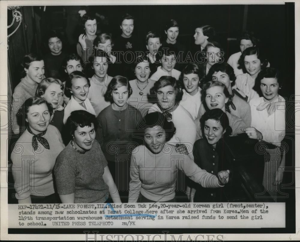 1952 Press Photo Korean Exchange Student Soon Duk Lee, Barat College Classmates - Historic Images