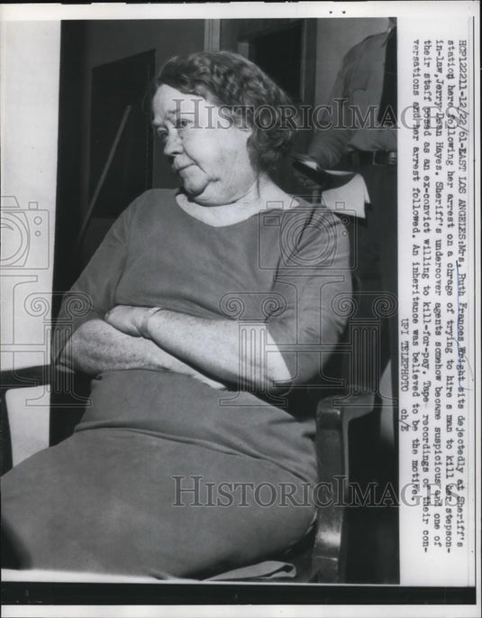 1961 Press Photo Ruth Frances Wright at Sheriff's Station, Los Angeles - Historic Images