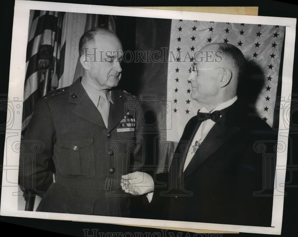 1944 Press Photo New York Alexander W. Vandergift and Ottomar H. Van Worden NYC - Historic Images