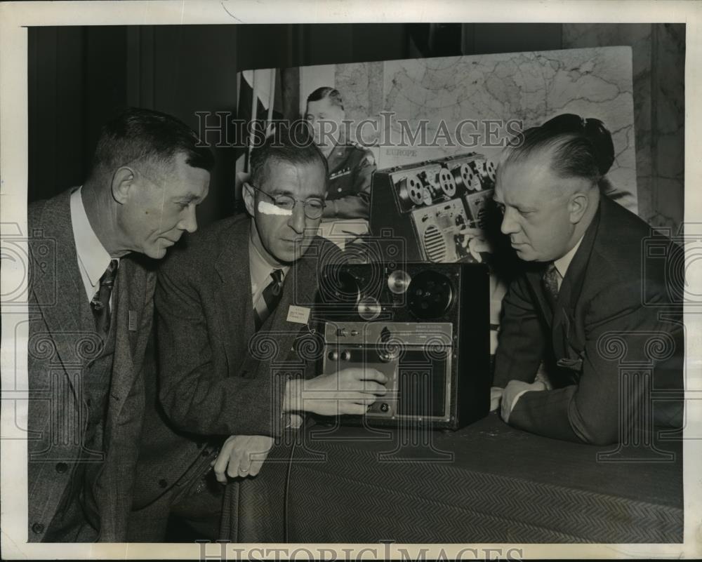 1944 Press Photo New York Carl B. Short, Buell W. Hudson, Arthur P. Irving NYC - Historic Images