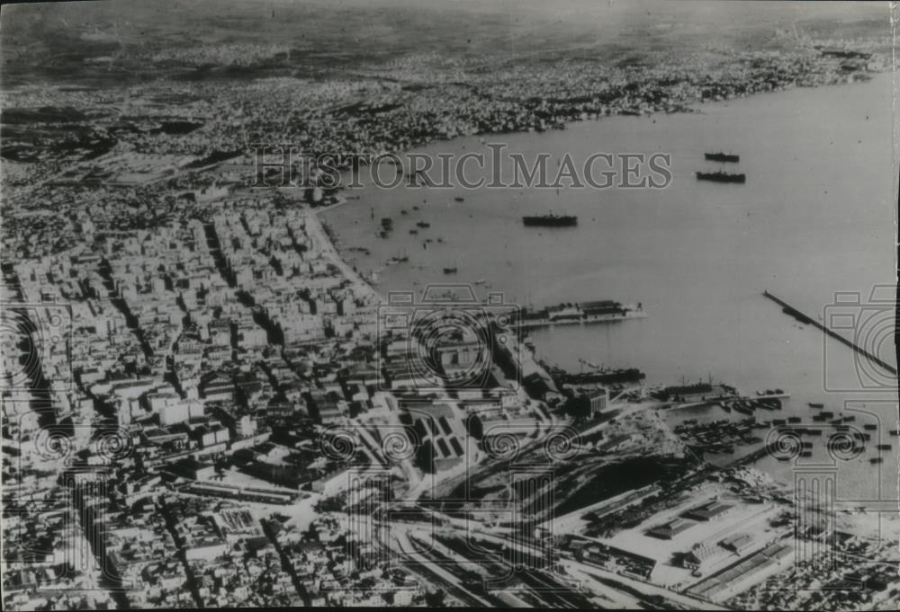 1941 Press Photo Strategic Greek seaport of Salonika felt German air raiders - Historic Images