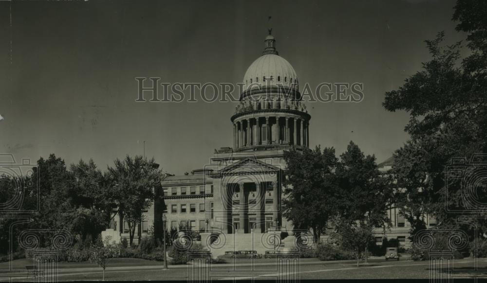 1947 Press Photo View of the Idaho State Capitol Building - spx10388 - Historic Images