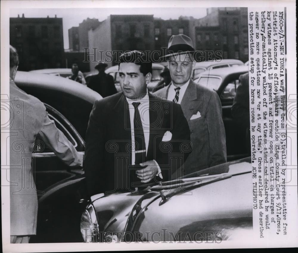 1951 Press Photo Barry Cross with District Attorneys Representatives in NY - Historic Images