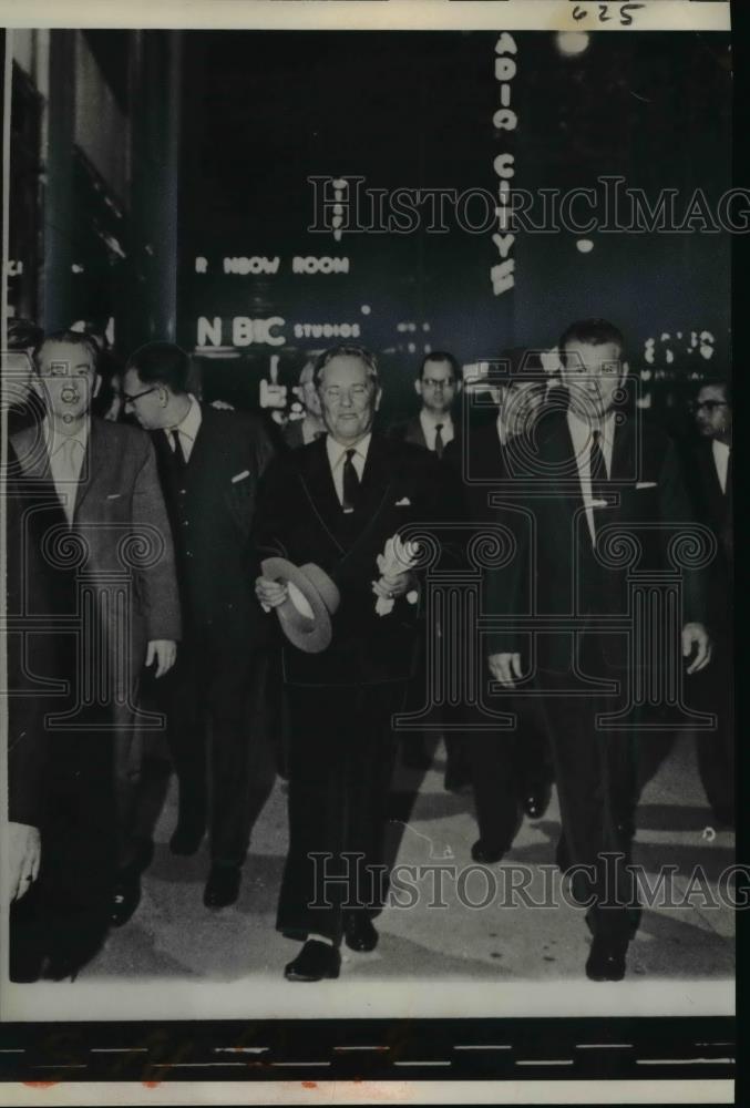 1960 Press Photo New York, Yugoslavia&#39;s President Marshal Tito At Rocikefeller. - Historic Images