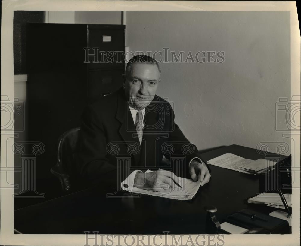 1956 Press Photo Harry Davies Walker Printing Services - nee65186 - Historic Images