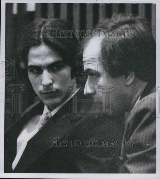1980 Press Photo Glen Flatowicz with Attorney Hon Souchek - cva20656 - Historic Images