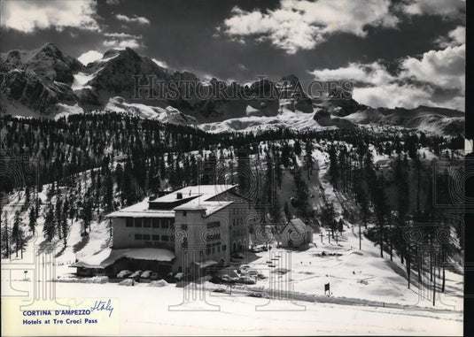 1981 Press Photo Corina D'Ampezzo, hotels at Tre Croci Pass, Italy - cva21233 - Historic Images