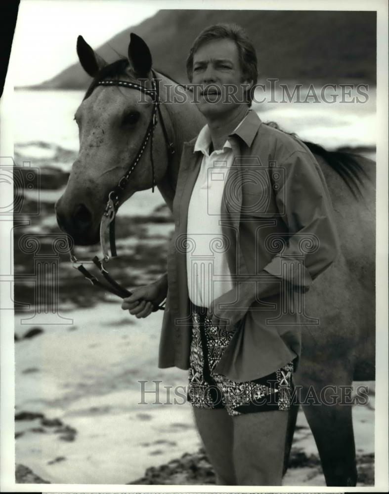 1989 Press Photo Richard Chamberlain in Island Son on CBS - cvp60191 - Historic Images