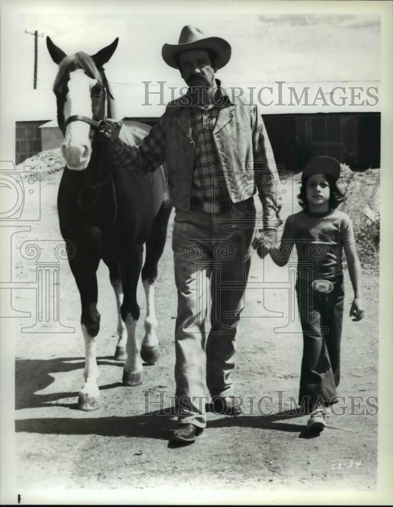 1982 Press Photo Walter Matthau & Michael Hershewe star in "Casey's Shadow" - Historic Images