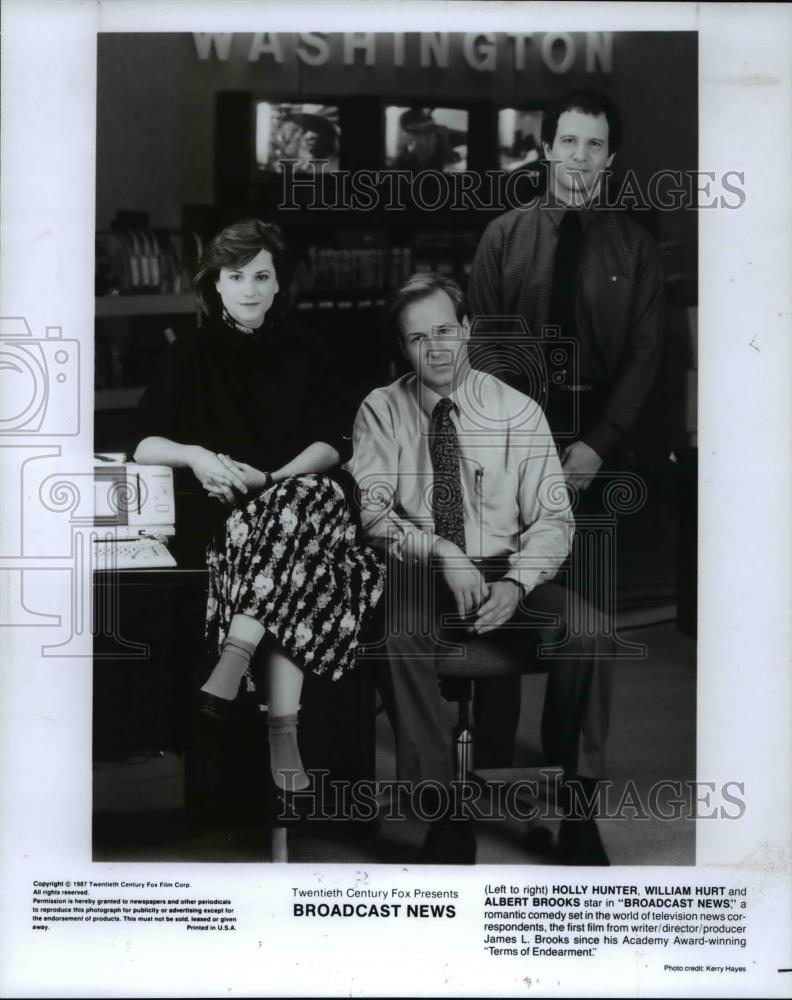 1987 Press Photo Holly Hunter, William Hurt &amp; Albert Brooks in Broadcast News - Historic Images