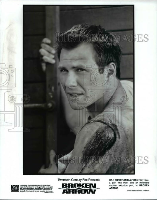 1996 Press Photo Christian Slater is Riley Hale in Broken Arrow - cvp59362 - Historic Images