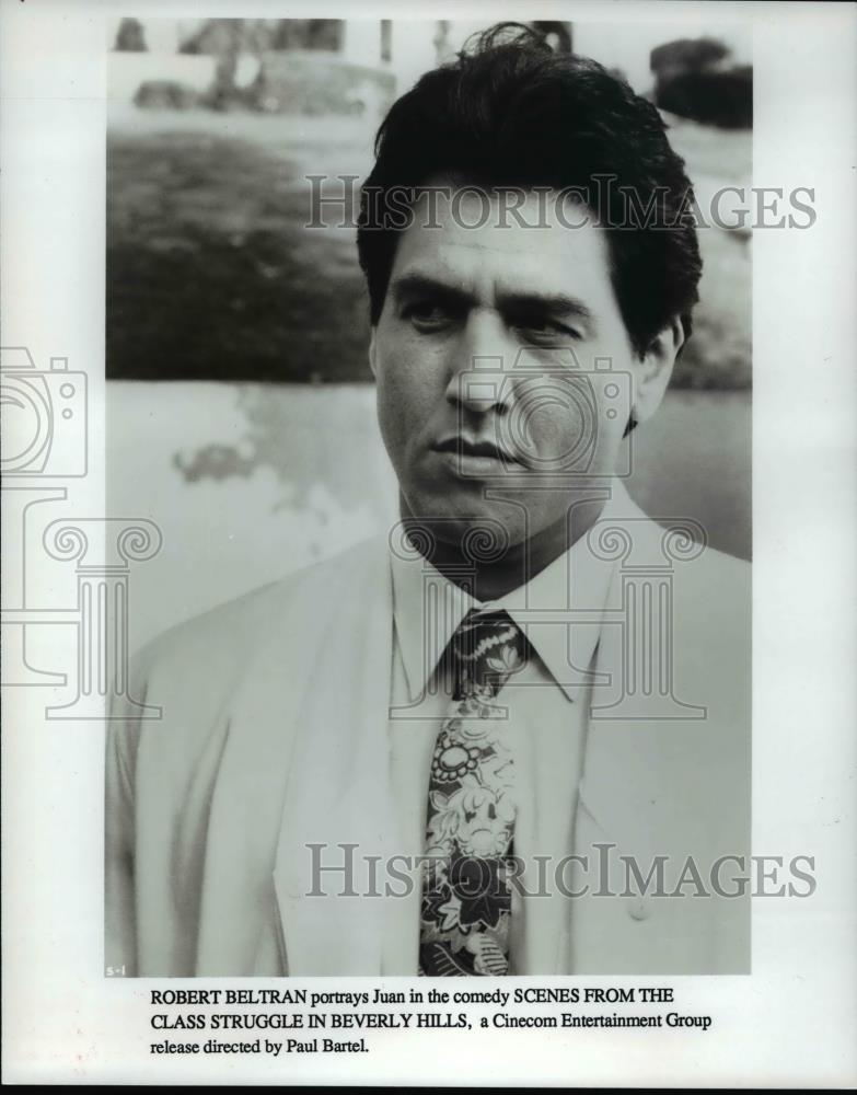 1990 Press Photo Robert Beltran-Scenes From The Class Struggle in Beverly Hills - Historic Images