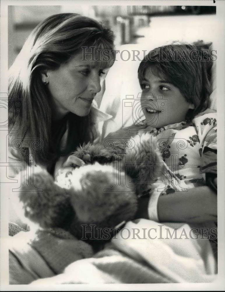 1990 Press Photo Wendy Phillips and Matthew Lawrence in Lifestories - cvp60250 - Historic Images