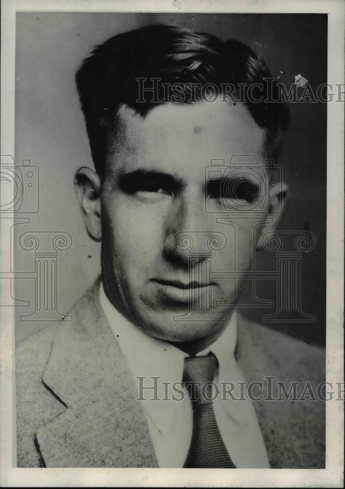 1932 Press Photo Benton J Strong Reporter For the News Sentine - nef38297 - Historic Images