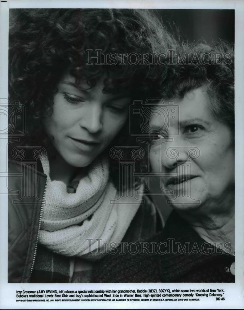 1988 Press Photo Amy Irving and Reizl Bozyk in Crossing Delancey - cvp60370 - Historic Images