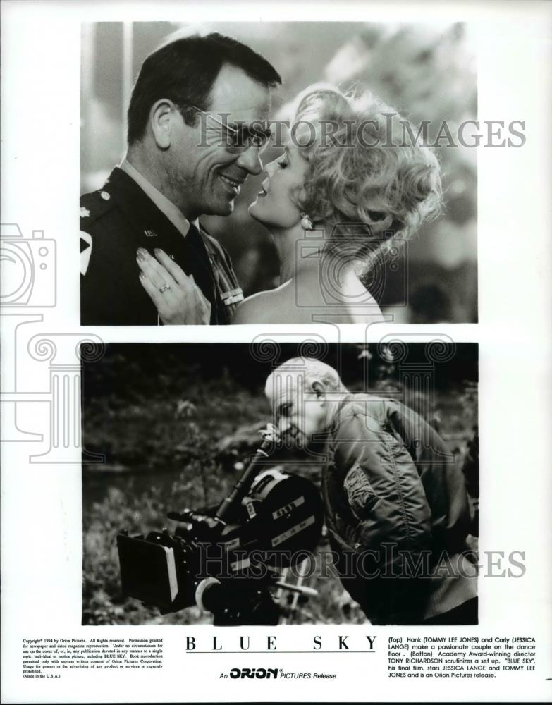 1994 Press Photo Tommy Lee Jones & Jessica Lange in Blue Sky - cvp60269 - Historic Images