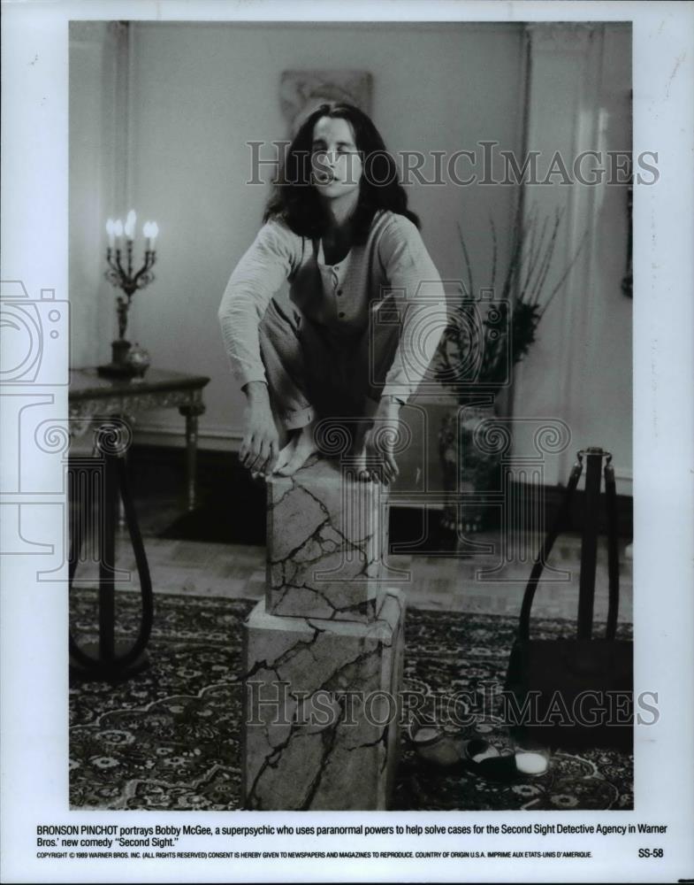 1989 Press Photo Bronson Pinchot portrays Bobby McGee in Second Sight - Historic Images