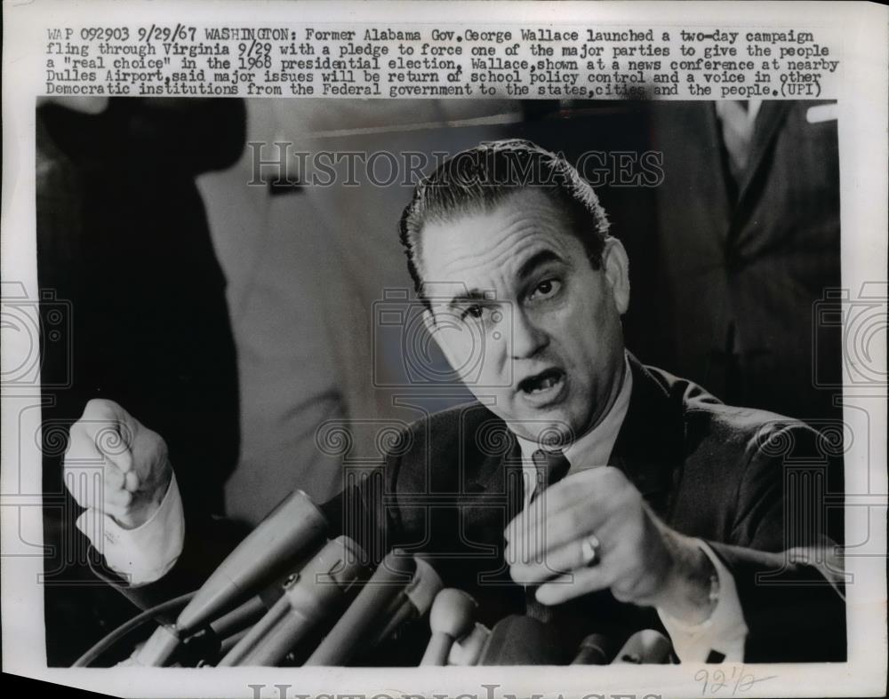 1967 Press Photo George Wallace at News Conference, Dulles Airport, Washington - Historic Images