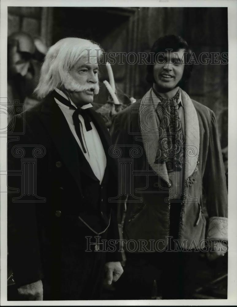 1970 Press Photo Bob Hope & Englebert Humperdinck in NBC's The Bob Hope Special - Historic Images