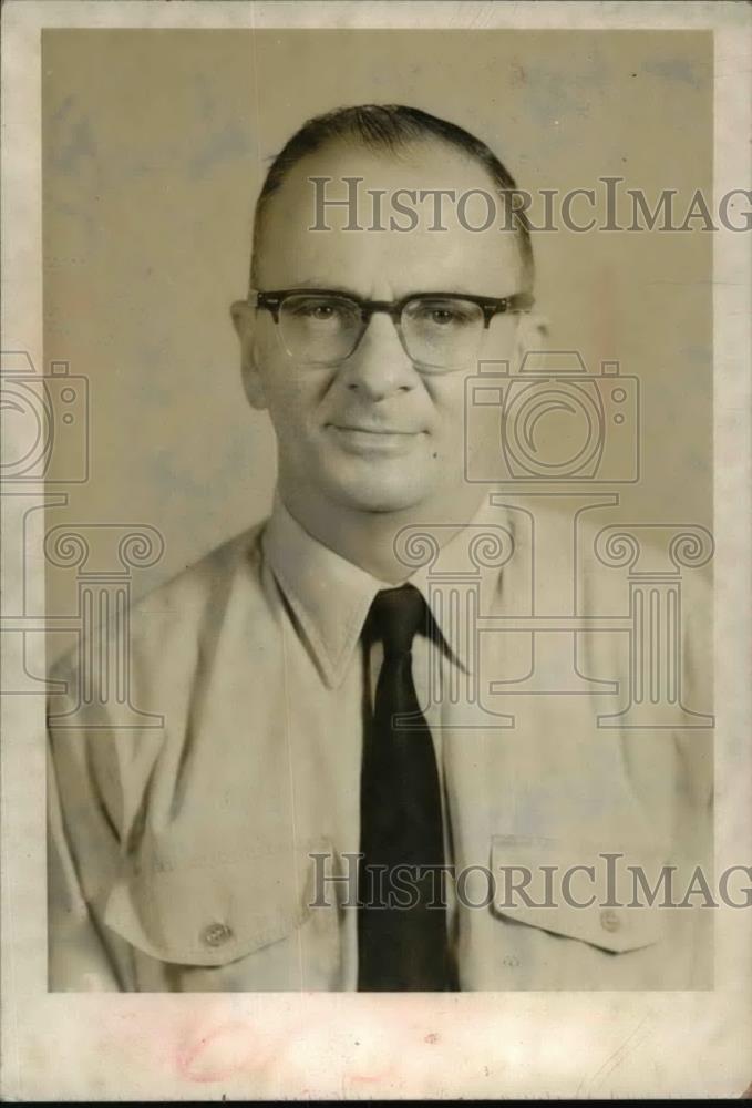 1962 Press Photo Harvard Kleiner - nef39348 - Historic Images