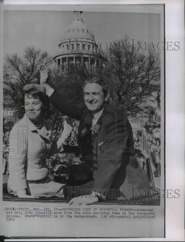 1963 Wire Photo Gov and Mrs John Connally in the inaugural parade - spw00996 - Historic Images