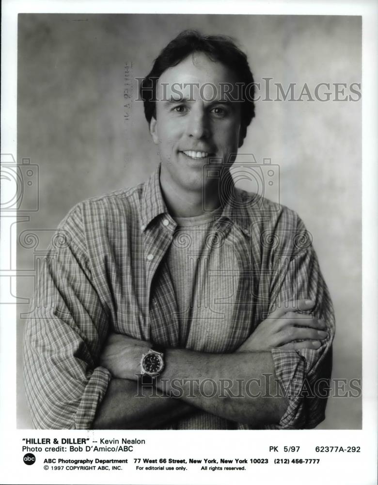 1997 Press Photo Kevin Nealon in Hiller &amp; Diller - cvp59512 - Historic Images