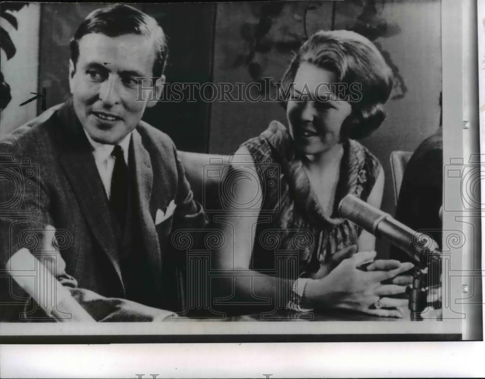 1965 Wire Photo Crown Princess Beatrix poses with fiancee,Claus von Amsberg - Historic Images