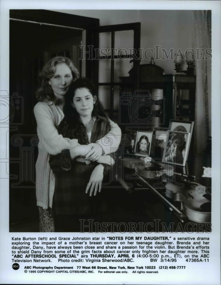 Press Photo Kate Burton &amp; Grace Johnson in Notes For My Daughter&quot; - cvp59690 - Historic Images
