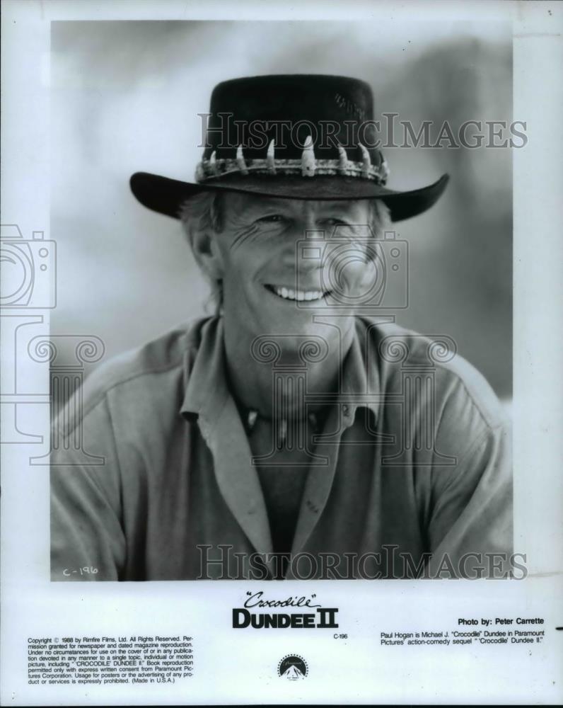 Press Photo Paul Hogan stars in the action comedy film Crocodile Dundee II - Historic Images