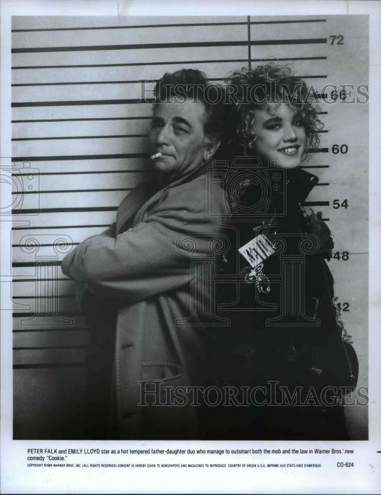 1989 Press Photo Peter Falk and Emily Lloyd star in a comedy film, Cookie - Historic Images