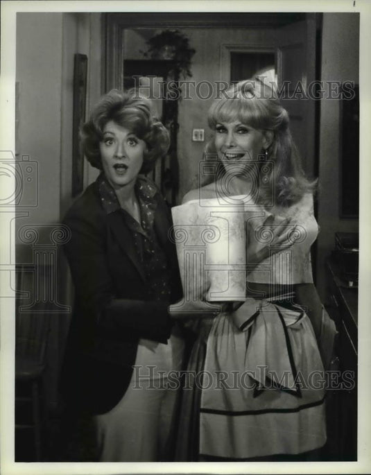 1981 Press Photo Barbara Eden stars with Fannie Flagg in Harper Valley P.T.A. - Historic Images
