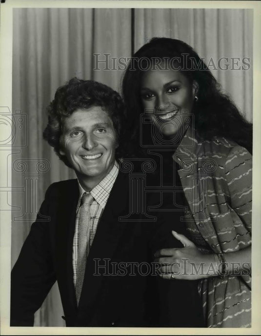 1980 Press Photo Marjoe Gortner and Jayne Kennedy hosts of Speak Up America - Historic Images