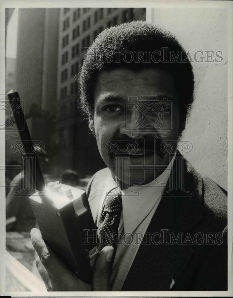 1975 Press Photo Roger Robinson in &quot;Kojak&quot; - cvp60161 - Historic Images