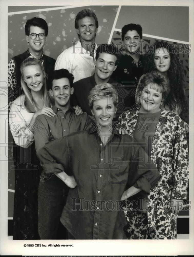 1990 Press Photo Steve Witting, Josh Taylor, Bateman star in The Hogan Family - Historic Images