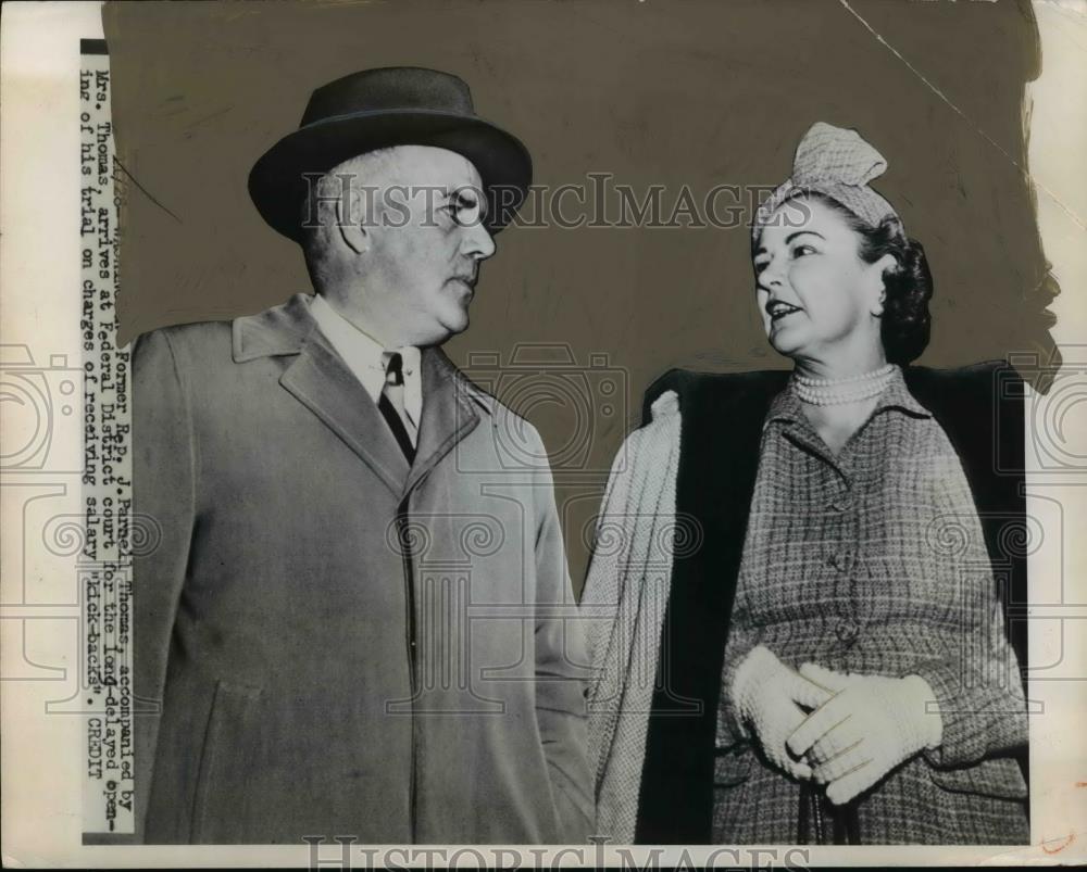 1949 Press Photo Mr and Mrs J Parnell Thomas Arrive at Federal District Court - Historic Images