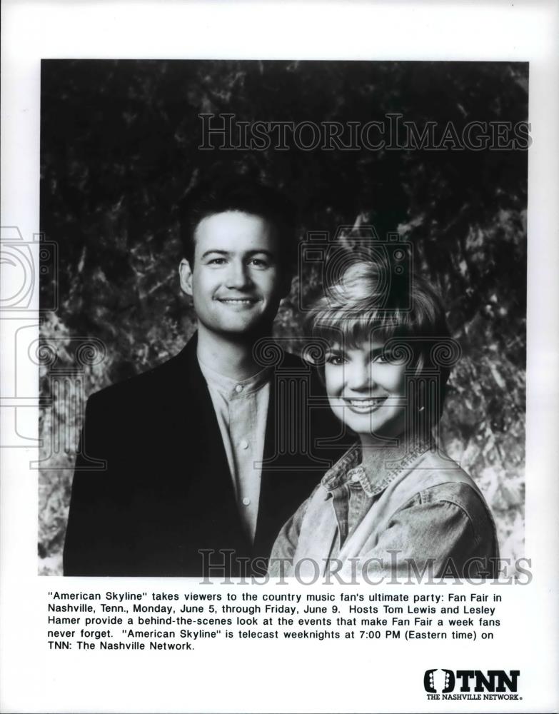 1995 Press Photo American Skyline hosts Tom Lewis and Lesley Hamer - cvp59896 - Historic Images