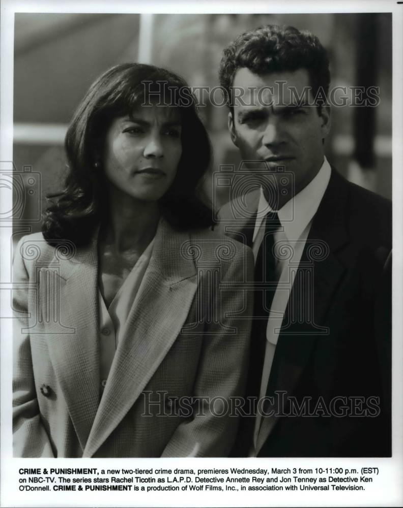 Press Photo Jon Tenney & Rachel Ticotin in crime drama, "Crime & Punishment" - Historic Images