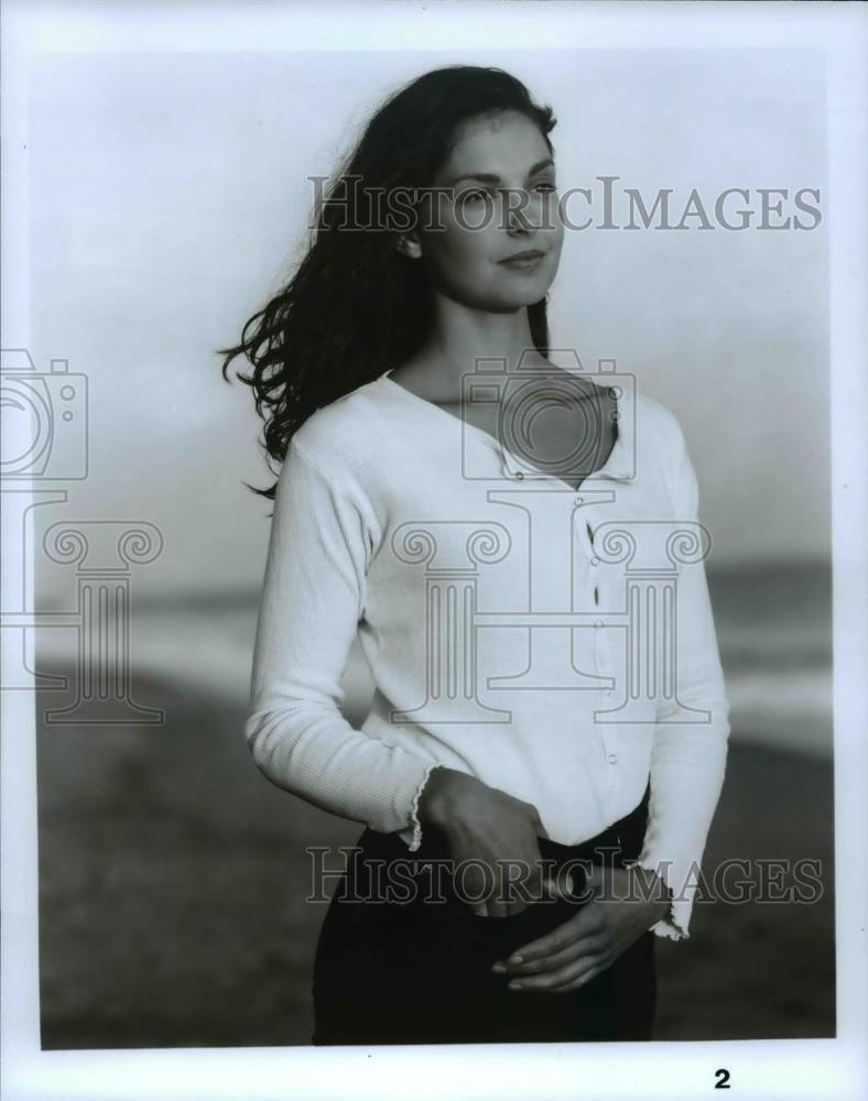 1994 Press Photo &quot;Ruby in Paradise&quot; movie - cvp59585 - Historic Images