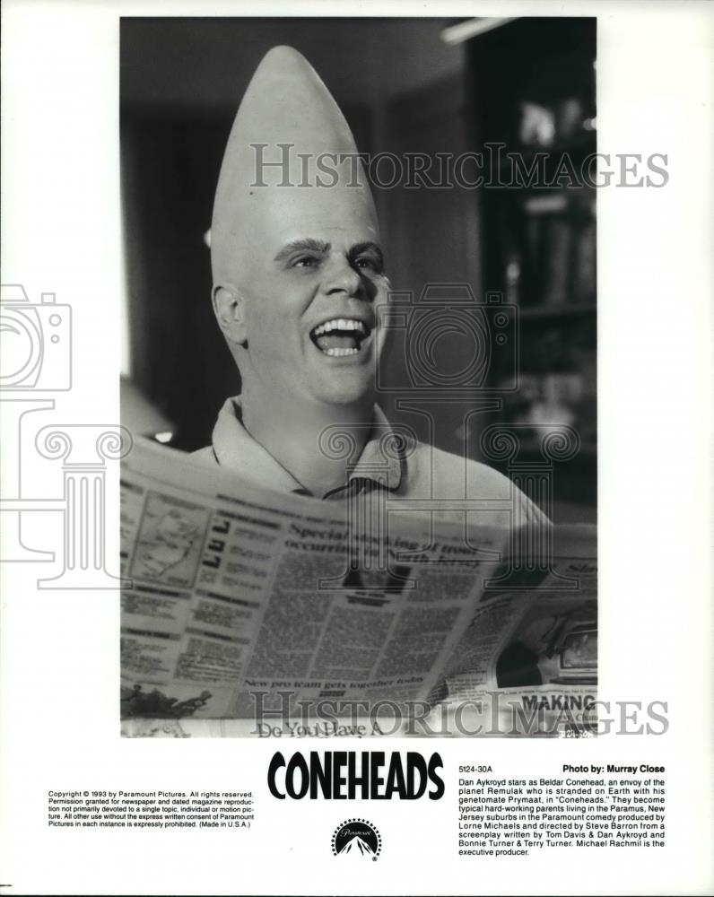 1993 Press Photo Dan Aykroyd stars as Beldar Conehead in &quot;Coneheads&quot; - cvp60276 - Historic Images