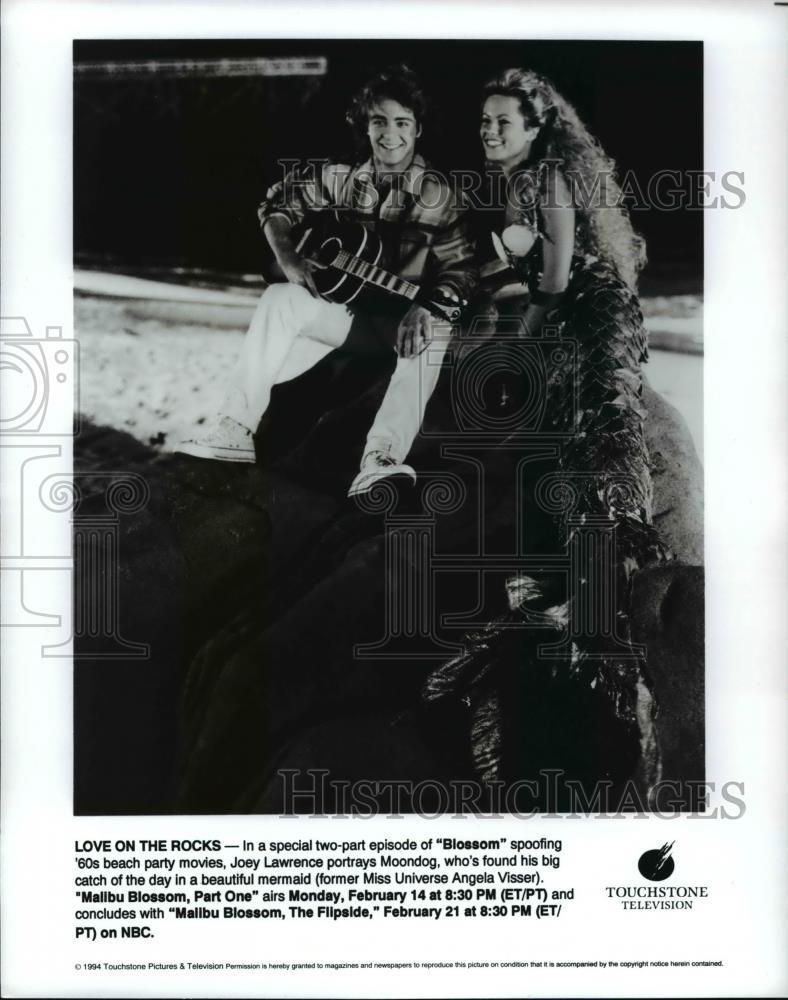 Press Photo Joey Lawrence &amp; Angela Visser in &quot;Malibu Blosson, Part One&quot; - Historic Images