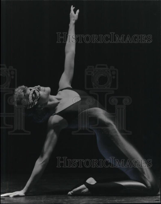 1983 Press Photo Jacqueline Chinchar in "Tiger Moths" - cva20458 - Historic Images